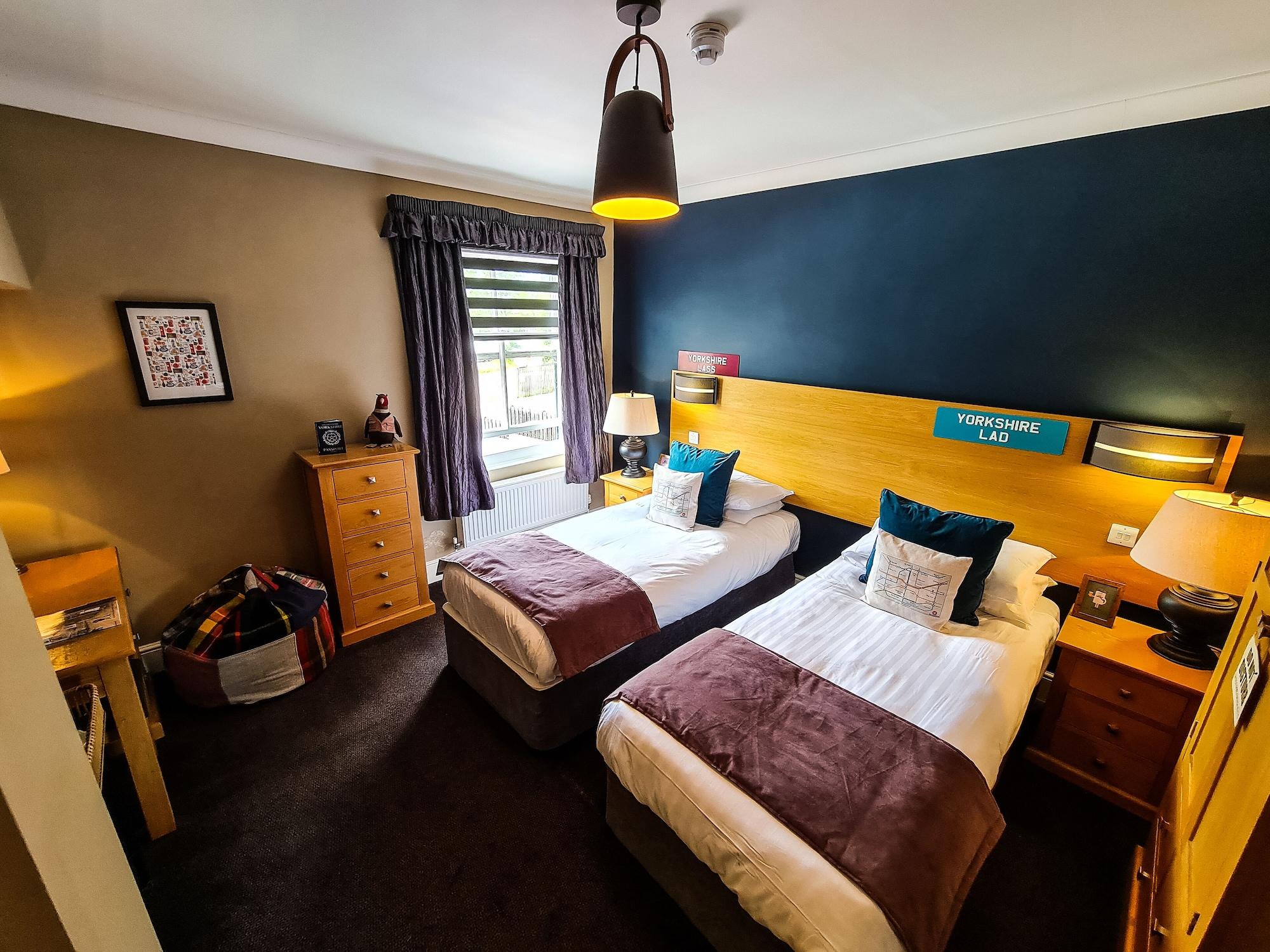 Grantham Arms Hotel โบโรห์บริดจ์ ภายนอก รูปภาพ